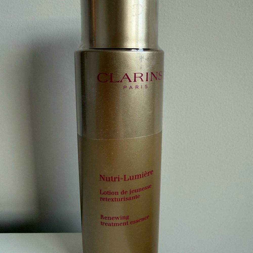 Clarins Essence
